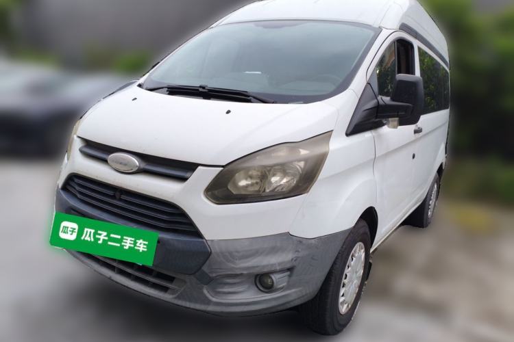 Used Ford Transit April 2017, dimensions 4974×2032×2407 mm, 2.0-liter diesel, manual transmission, 6 seats.