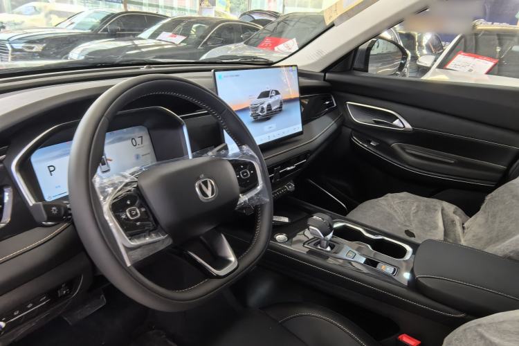 Used Changan CS75 2026 Model PRO 1.5T DCT Prestige 7-Seater