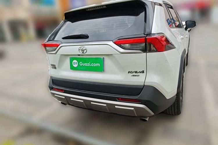 Used Toyota RAV4 2022 2.0L CVT Four-Wheel Drive Premium Edition Rear