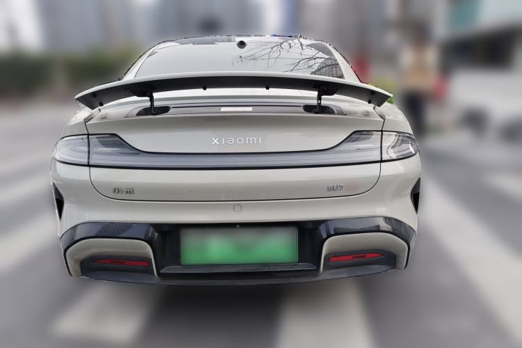 Used Xiaomi Auto SU7 2024 Four-Wheel Drive Ultra-Long Range Advanced Intelligent Driving Max Edition
