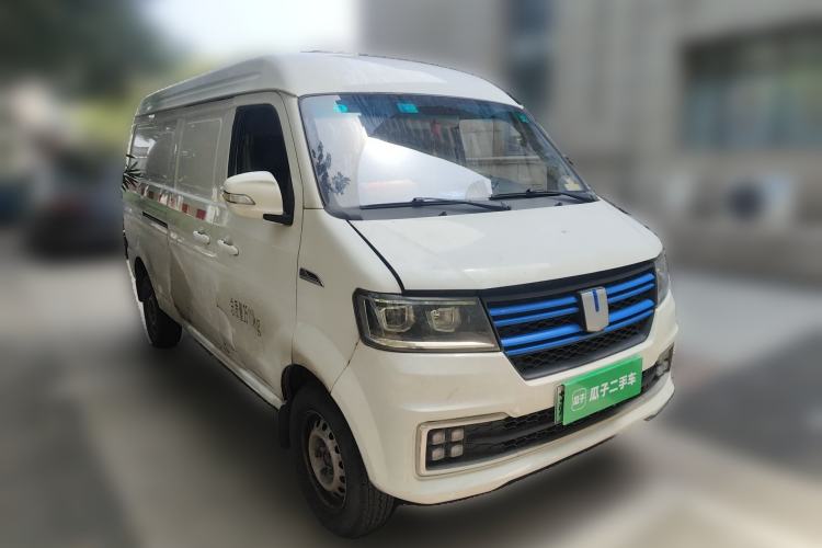 Used Farizon E5 2022 E5L Pure Electric Van with Guoxuan 39.9 kWh Front Right 45 Deg