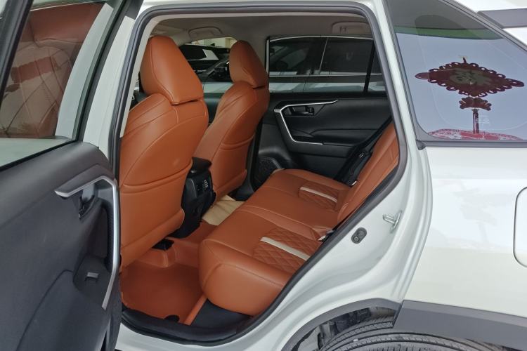 Used Toyota Wildlander 2024 2.0L CVT Two-Wheel Drive Leading Edition
