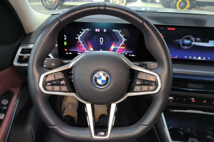 Used BMW i3 2025 eDrive 40 L Midnight Edition
