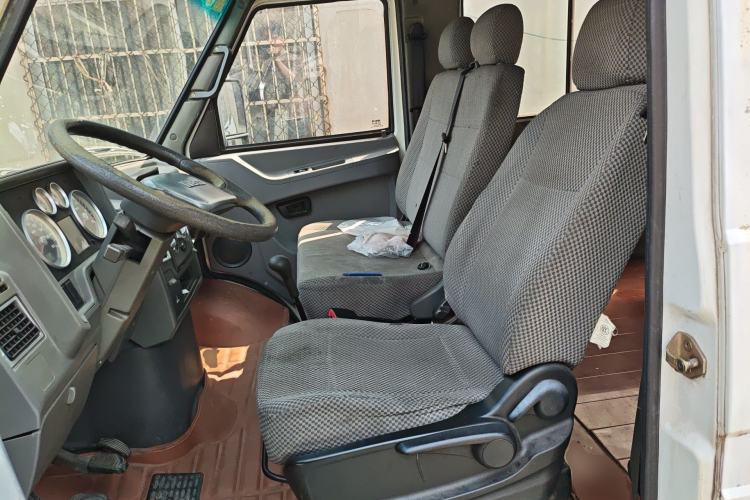 Used Iveco Daily 2014 2.5T-A35 NJ6484ACM47Z4