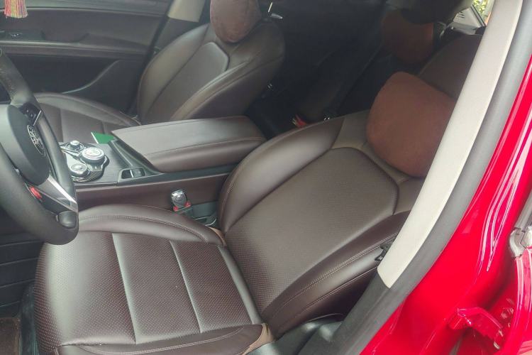 Used Alfa Romeo Stelvio 2017 2.0T 200HP Luxury Edition
