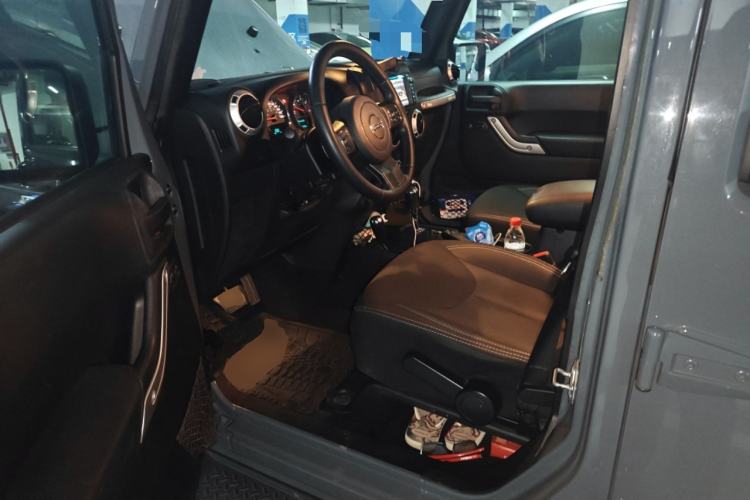 Used Jeep Wrangler 2014 2.8TD Sahara Four-Door Edition