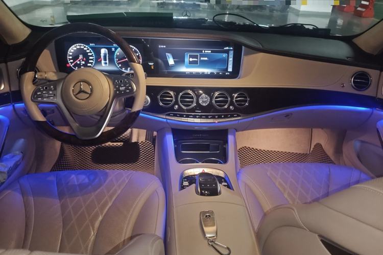 Used Mercedes-Benz Maybach S-Class 2018 S 450 4MATIC Center Console