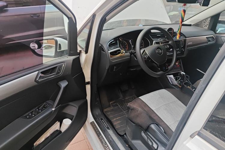 Used Volkswagen Touran 2021 Touran L 280TSI DSG Comfort Edition 7 Seats