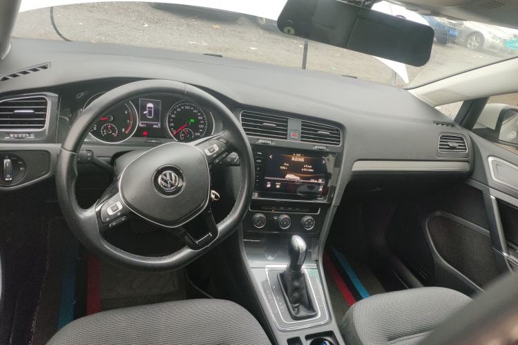 Used Volkswagen Golf 2020 280TSI DSG Comfort Version
