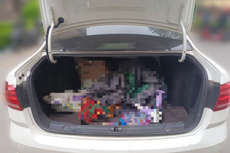 Used Volkswagen Lavida 2015 1.6L Automatic Comfort Edition Trunk