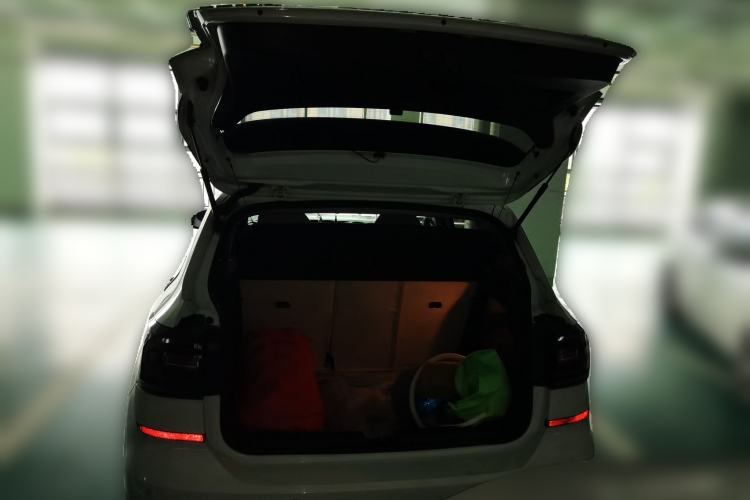 Used Volkswagen Tacqua 2020 280TSI DSG R-Line Trunk