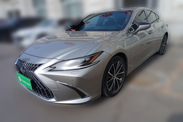 Used Lexus ES 2022 300h Deluxe Edition