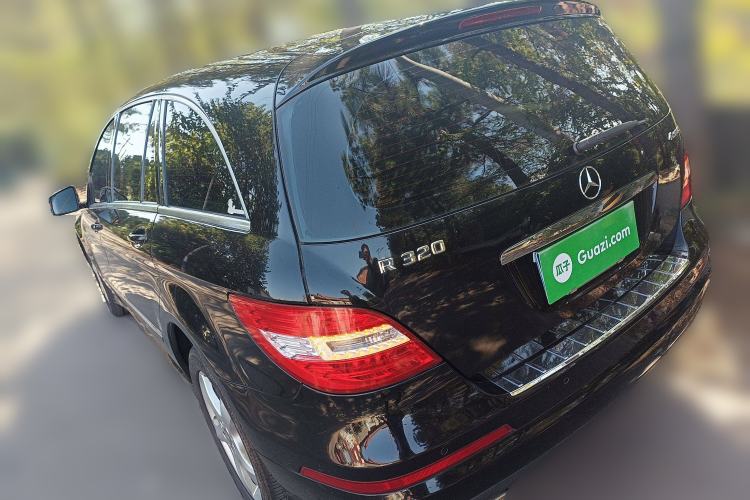 Used Mercedes-Benz R-Class 2014 R 320 4MATIC Luxury Model Rear Left 45 Deg