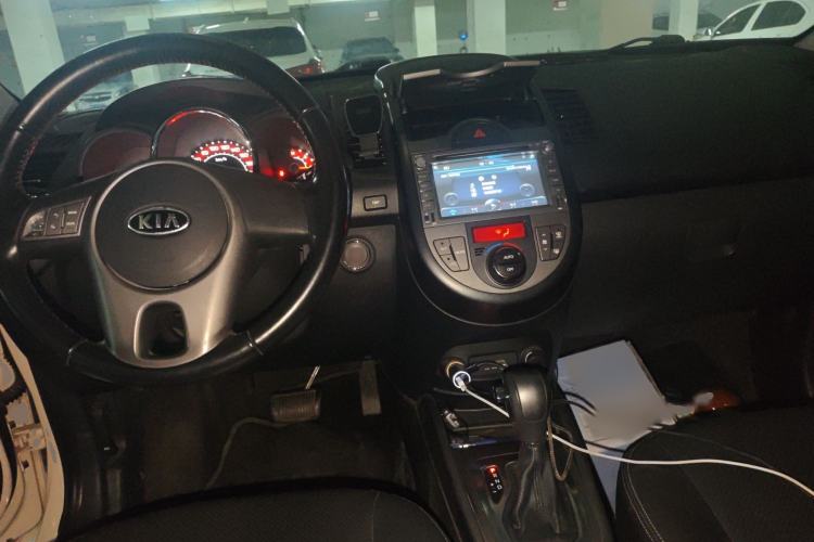 Used Kia Soul 2013 1.6L AT Premium Interior 2