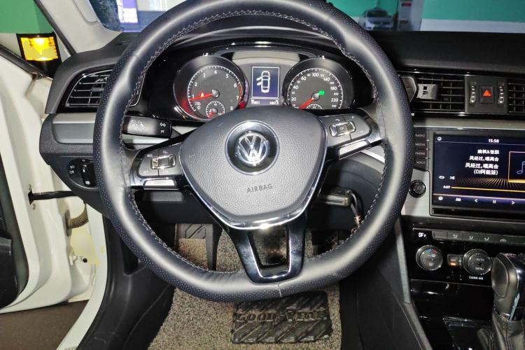 Used Volkswagen Lamando 2017 280TSI DSG Comfort Edition Steering Wheel
