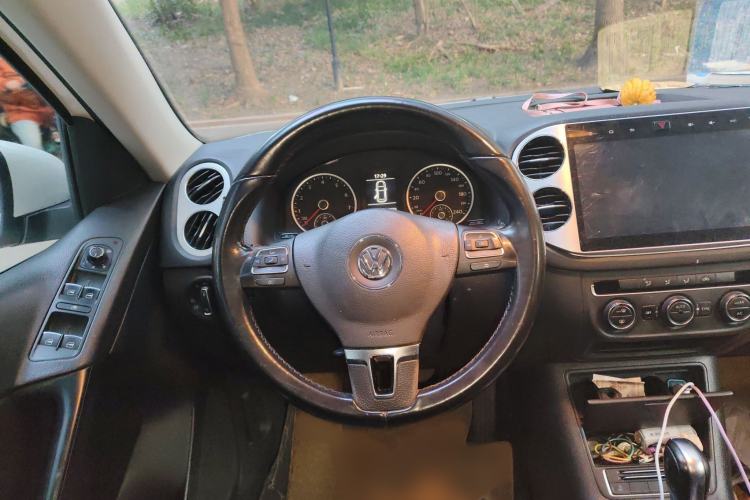 Used Volkswagen Tiguan L 2015 1.8TSI Automatic Two-Wheel Drive Comfort Edition
