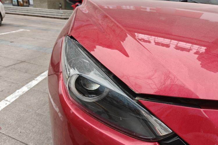 Used Mazda 3 Axela 2017 Sedan 1.5L Automatic Luxury Model Emission Standard China V Right Front Headlight