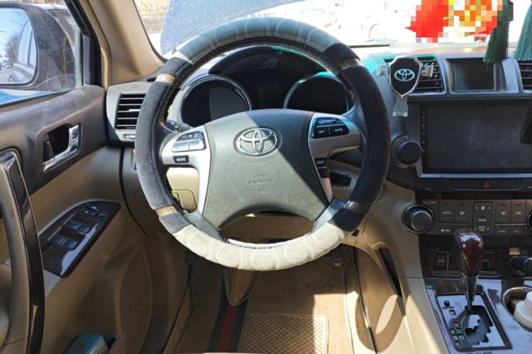 Used Toyota Highlander 2013 2.7L Two-Wheel Drive 7-Seater Zijin Edition Steering Wheel