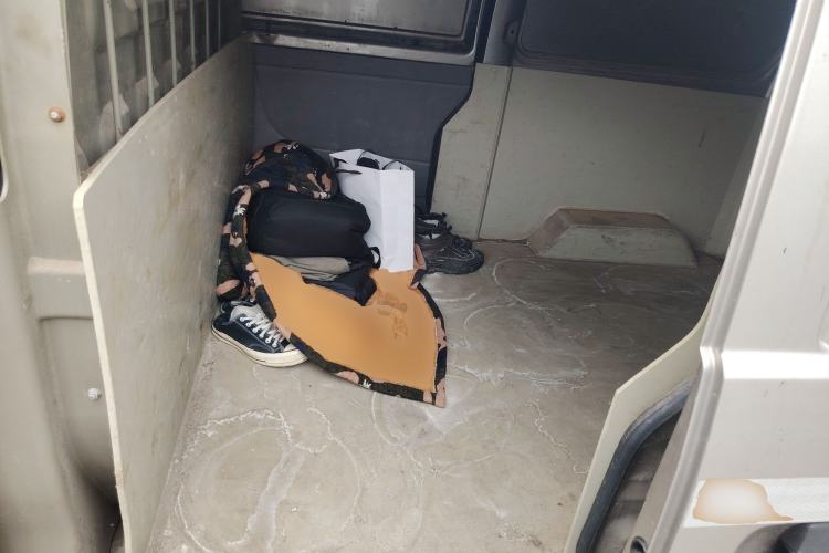 Used CHANGAN KUAYUE V3 2017 1.2L Box-Type Truck DK12-10
