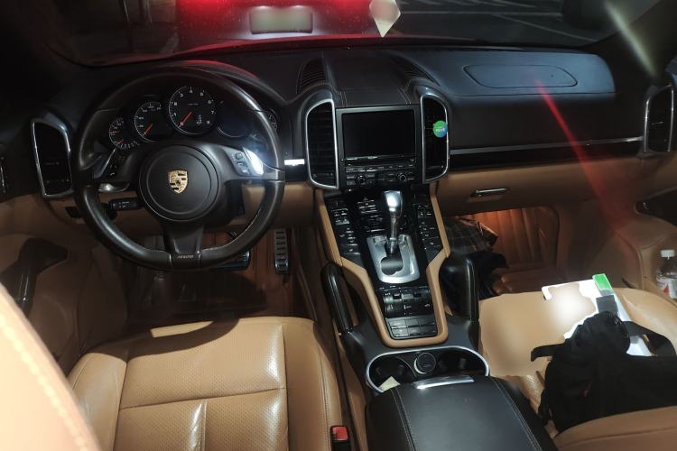 Used Porsche Cayenne 2011 Cayenne 3.0T Center Console