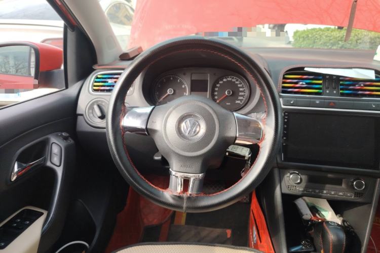 Used Volkswagen Polo 2011 1.4L Automatic ZhiShang Version
