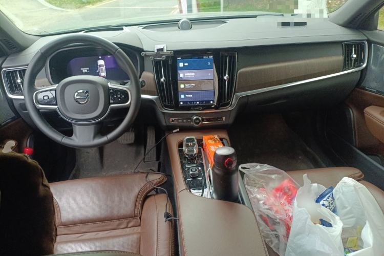 Used Volvo V90 2023 Cross Country B5 AWD Prestige Edition