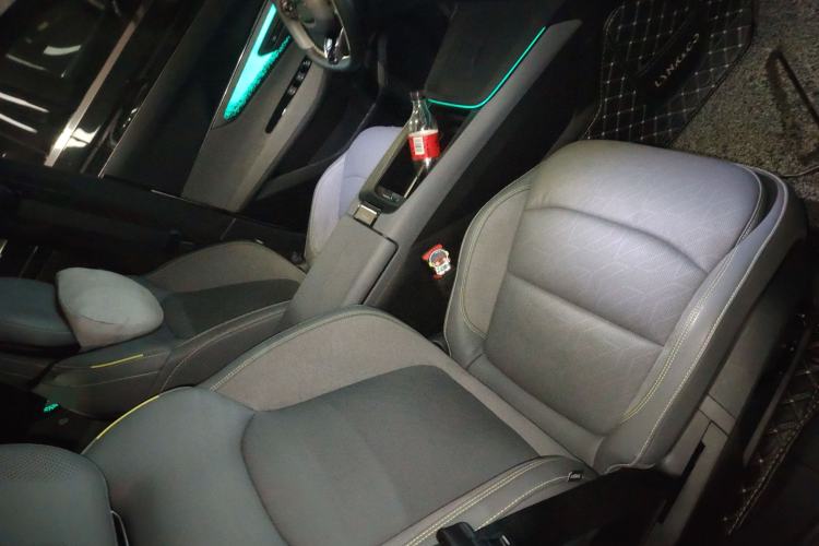 Used Lynk & Co 08 EM-P 2024 120km Long-Range Plus
