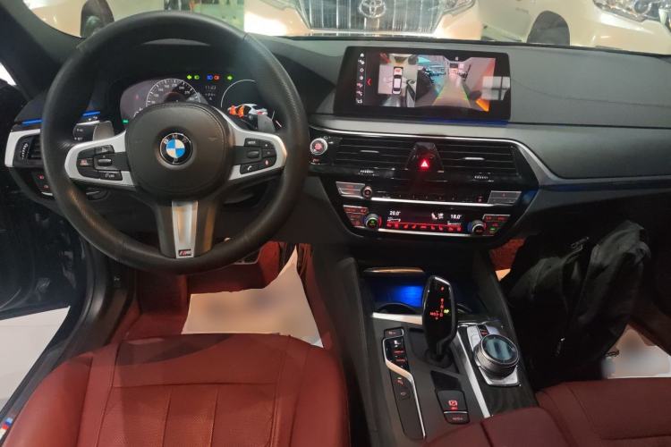 Used BMW 5 Series 2019 Restyled 530Li Luxury Edition M Sport Package Center Console