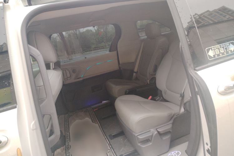 Used Toyota SIENNA 2024 2.5L Hybrid Four-Wheel Drive Luxury Edition Left Rear Seat