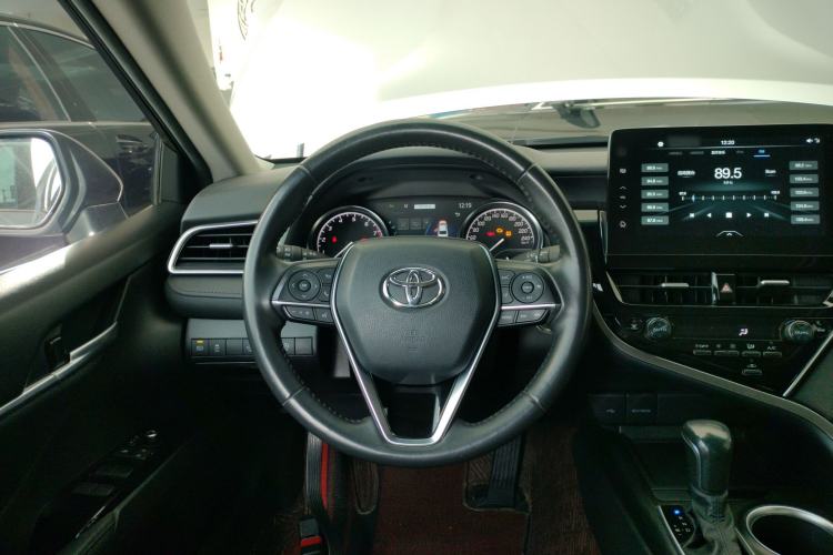 Used Toyota Camry 2021 2.0G Luxury Edition
