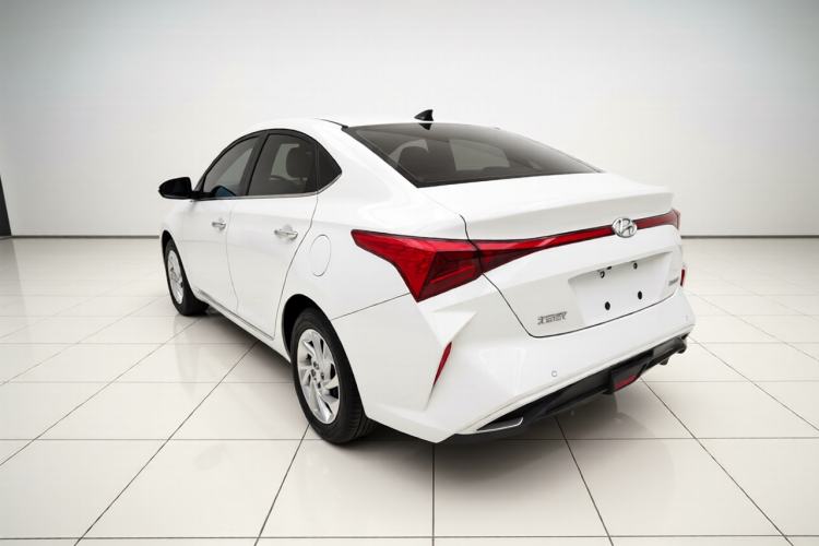 Used Hyundai Verna (new generation) 2020 1.4L CVT GLS Cool Edition Exterior 2