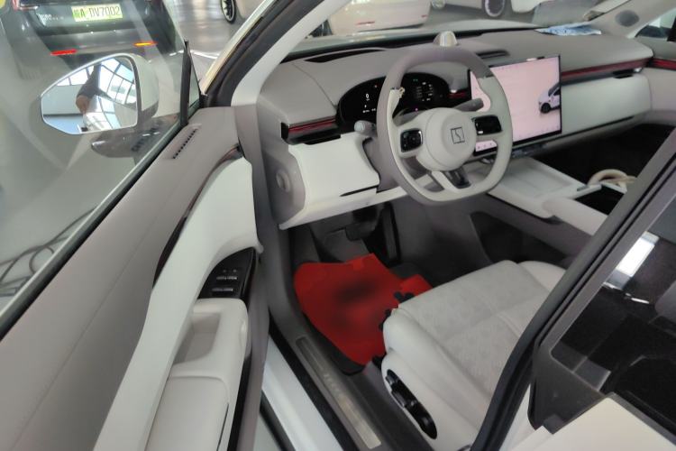 Used Zeekr 7X 2025 100 kWh Long-Range Rear-Wheel Drive with Intelligent Driving Features
