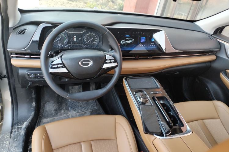 Used AION S 2023 Meizu 580 Lithium Iron Phosphate Center Console