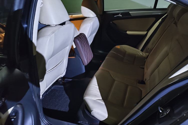 Used Volkswagen Sagitar 2012 1.4TSI Manual Luxury Model Left Rear Seat