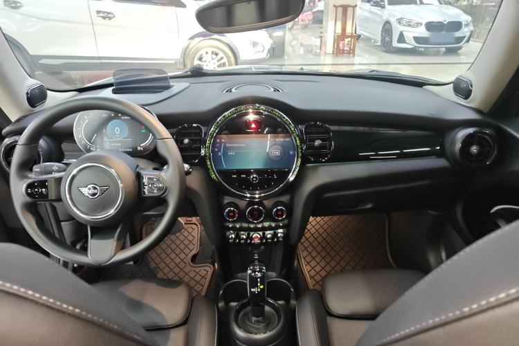 Used MINI MINI 2023 1.5T COOPER Artist
