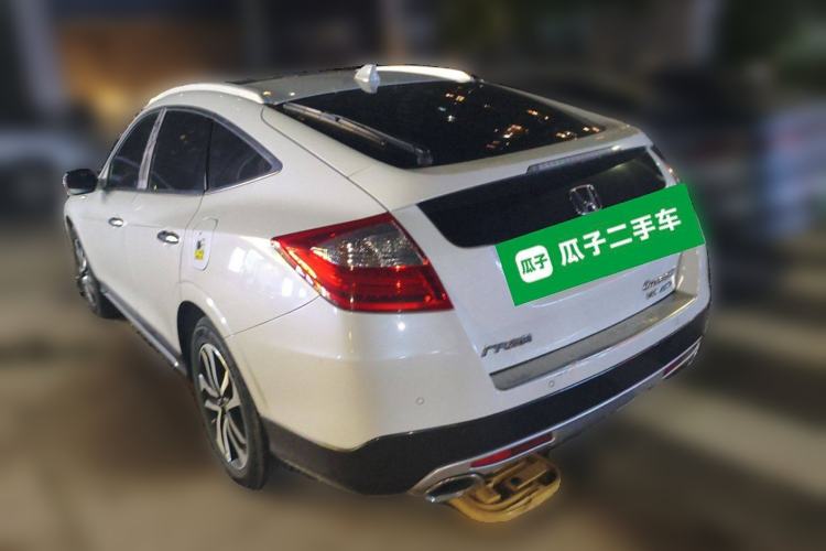 Used Honda Crosstour 2014 3.0L AWD Prestige Edition Rear Left 45 Deg