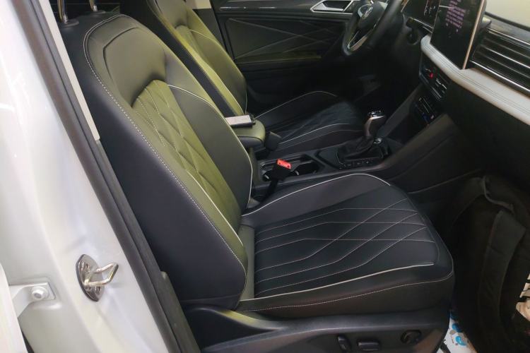 Used Volkswagen Tiguan L 2024 Outstanding Model 330TSI Automatic Two-Wheel Drive R-Line Dragon Glory Edition