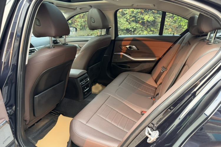 Used BMW 3 Series 2020 Restyled 325i M Sport Night Edition Package Interior 5