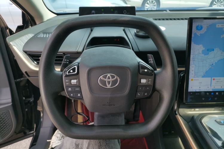 Used Toyota bZ3 2023 517 km Elite PRO Steering Wheel