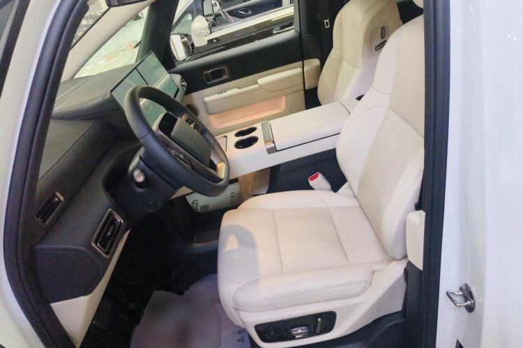 Used Li Auto MEGA 2025 Home Family Special Edition