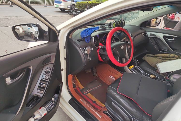 Used Hyundai Elantra (5th Generation / Langdong) 2015 1.6L Automatic Leading Model
