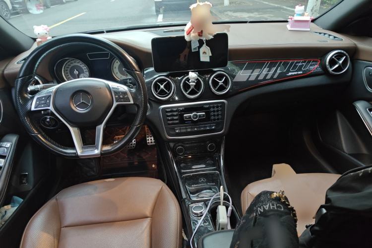 Used Mercedes-Benz CLA 2014 CLA 260 4MATIC Center Console