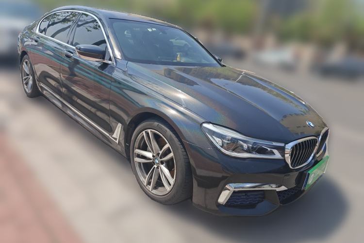 Used BMW 7 Series 2018 730Li Luxury Edition M Sport Package Front Right 45 Deg