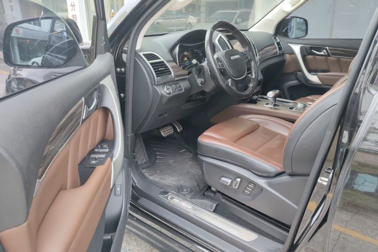 Used Haval H9 2017 2.0T Gasoline 4x4 Prestige Model 7 Seats
