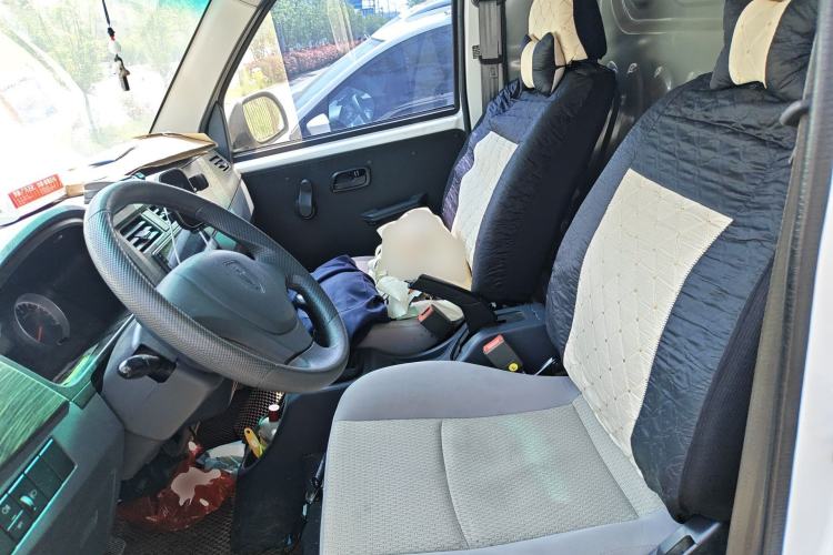 Used Jinbei Hiace X30 2023 1.5L Super-Enjoyment Van 2/5 Seats Non-Air-Conditioned Version SWC15M