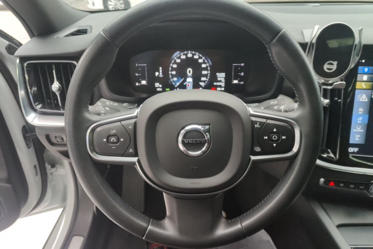 Used Volvo S60 2022 B4 Zhiyi Luxury Edition