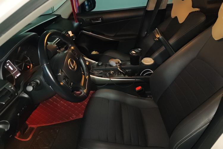 Used Lexus IS 2017 300 Leading Edition
