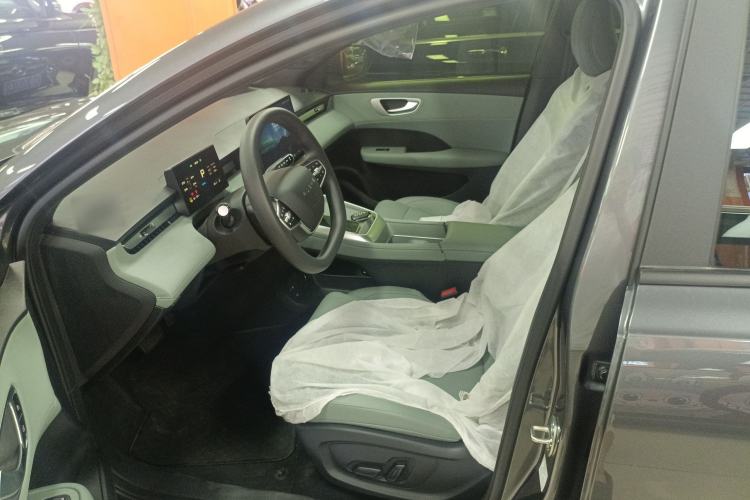 Used Roewe D6 2025 450km Deluxe Edition