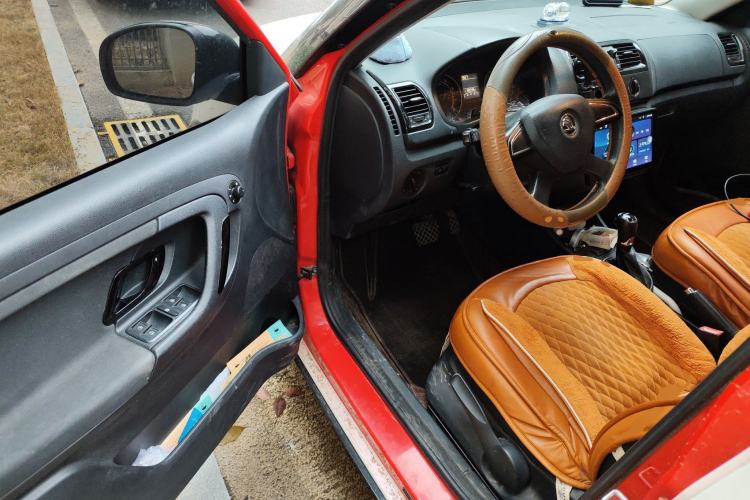 Used Skoda Fabia 2014 1.6L Automatic Monte Carlo Edition
