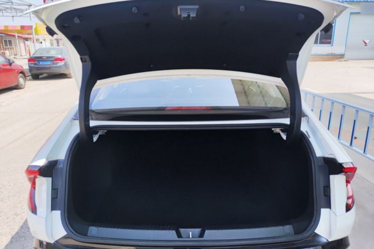 Used Wuling Xingguang 2024 Co-Creation Edition 410 Standard Model